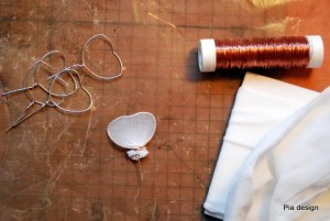 Skrotboken_nylonblommor_04