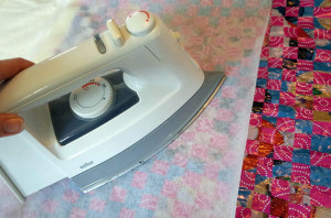 Plastskal-medstrykjarn